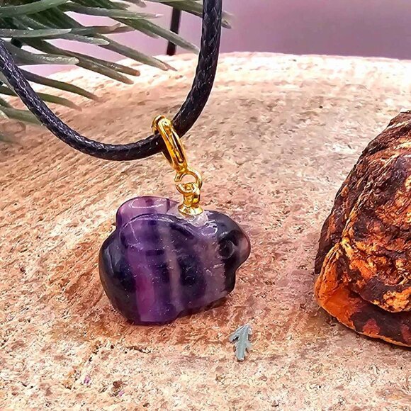 Nature Purple Fluorite Carved Cute Rabbit Pendant Necklace - Picture 4 of 10